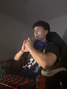 gojo satoru 18 online show from October 31, 2025, 4:31 am