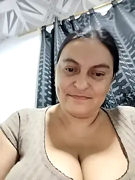 Snapshot of Horny-Mommy-Dirty chatting on October 31, 2025, 2:52 am Horny-Mommy-Dirty online show from October 31, 2025, 2:52 am