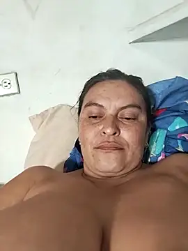 Snapshot of Horny-Mommy-Dirty chatting on November 20, 2025, 4:07 pm Horny-Mommy-Dirty online show from November 20, 2025, 4:07 pm