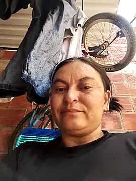 Snapshot of Horny-Mommy-Dirty chatting on October 29, 2025, 4:06 pm Horny-Mommy-Dirty online show from October 29, 2025, 4:06 pm