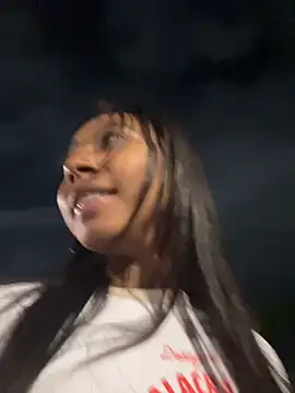 Snapshot of GabrielaLugo chatting on December 2, 2025, 2:45 am GabrielaLugo online show from December 2, 2025, 2:45 am