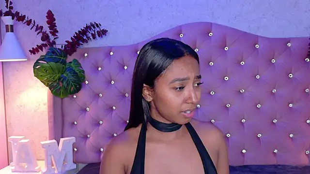 Snapshot of GabrielaLugo chatting on December 1, 2025, 12:39 pm GabrielaLugo online show from December 1, 2025, 12:39 pm