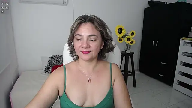 Chiraz hasnaa online show from March 16, 2025, 12:56 am