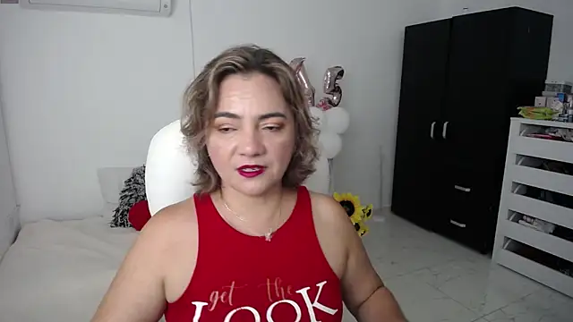 Chiraz hasnaa online show from January 26, 2025, 11:08 pm