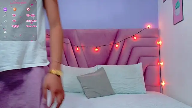 Beautifulskinny18 online show from September 8, 2025, 8:19 pm