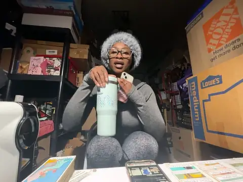 Snapshot of wynterheat chatting on February 18, 2026, 10:55 am wynterheat online show from February 18, 2026, 10:55 am