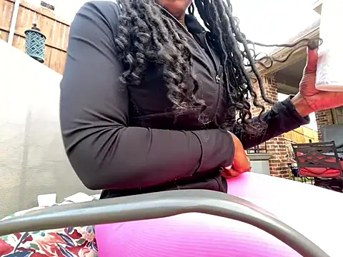 Snapshot of wynterheat chatting on January 7, 2026, 11:10 pm wynterheat online show from January 7, 2026, 11:10 pm