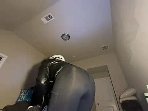 Snapshot of wynterheat chatting on January 19, 2026, 7:56 am wynterheat online show from January 19, 2026, 7:56 am