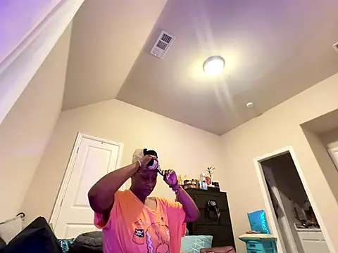 Snapshot of wynterheat chatting on December 16, 2025, 5:50 pm wynterheat online show from December 16, 2025, 5:50 pm