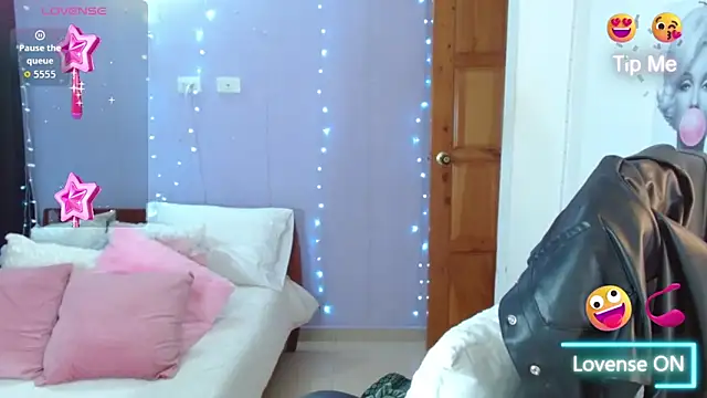 Paulina 627 online show from October 10, 2025, 3:46 pm