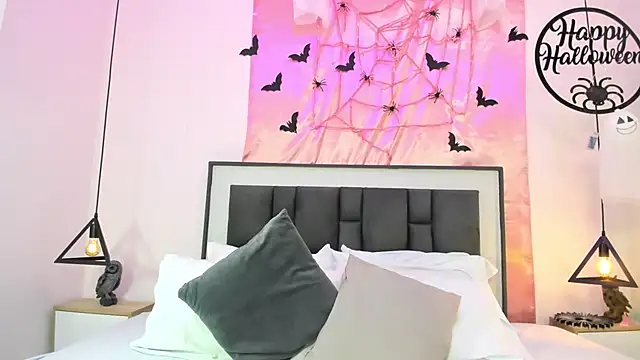 Snapshot of Ayla_martinez chatting on November 4, 2025, 2:15 am Ayla martinez online show from November 4, 2025, 2:15 am