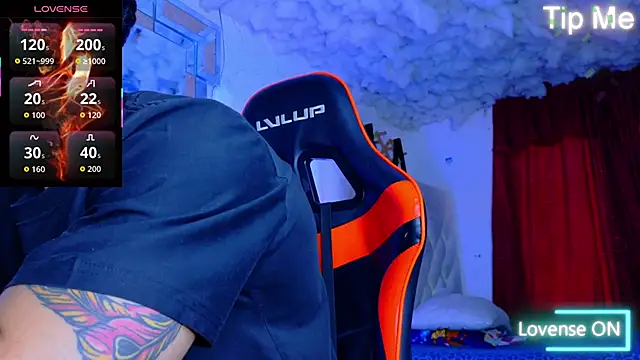 Rich boy01 online show from December 15, 2025, 6:47 pm