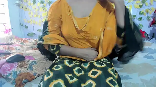 aarjulove online show from April 23, 2026, 10:55 am