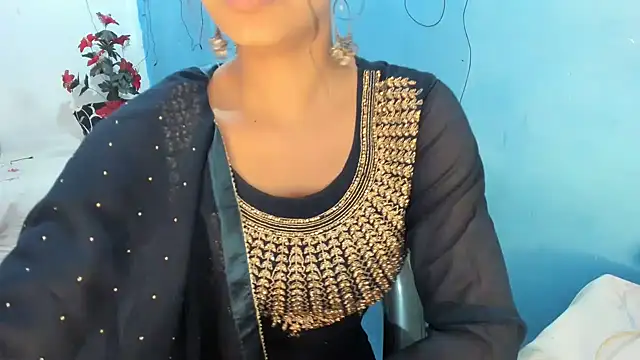 aarjulove online show from March 6, 2026, 3:07 pm