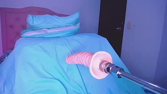 Ariss-hot online show from February 12, 2026, 3:06 am