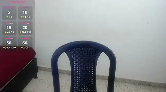 Snapshot of Suxxxy_ chatting on March 21, 2025, 11:22 am Suxxxy online show from March 21, 2025, 11:22 am