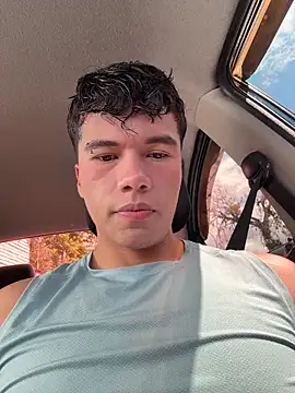 Snapshot of Logan_smith1 chatting on December 21, 2025, 5:25 pm Logan smith1 online show from December 21, 2025, 5:25 pm