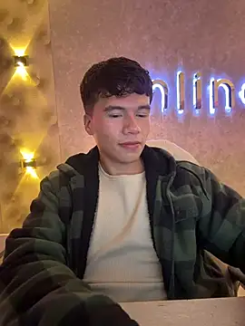 Snapshot of Logan_smith1 chatting on February 3, 2026, 6:40 am Logan smith1 online show from February 3, 2026, 6:40 am