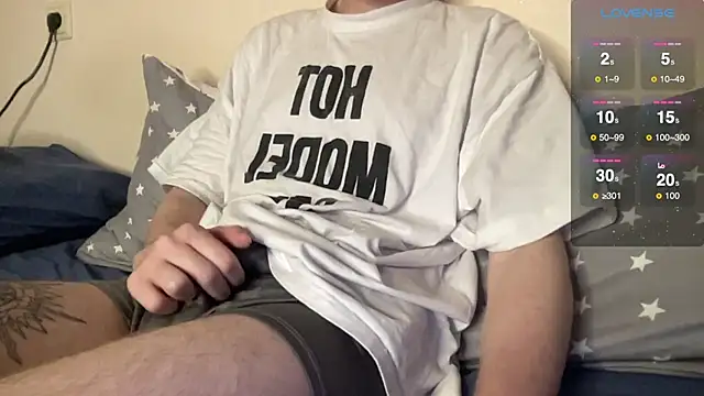 Snapshot of tyler_8x chatting on December 25, 2024, 7:13 pm tyler 8x online show from December 25, 2024, 7:13 pm