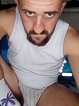 Snapshot of GrofLicno chatting on November 7, 2025, 1:48 pm GrofLicno online show from November 7, 2025, 1:48 pm