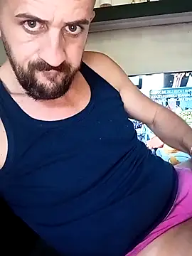 Snapshot of GrofLicno chatting on November 5, 2025, 11:57 am GrofLicno online show from November 5, 2025, 11:57 am