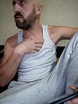 Snapshot of GrofLicno chatting on February 12, 2026, 9:36 pm GrofLicno online show from February 12, 2026, 9:36 pm