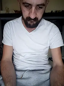 Snapshot of GrofLicno chatting on February 23, 2026, 1:33 pm GrofLicno online show from February 23, 2026, 1:33 pm