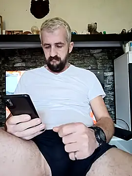 Snapshot of GrofLicno chatting on January 19, 2026, 12:53 pm GrofLicno online show from January 19, 2026, 12:53 pm