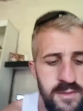 Snapshot of GrofLicno chatting on November 2, 2025, 11:26 am GrofLicno online show from November 2, 2025, 11:26 am