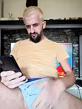 Snapshot of GrofLicno chatting on February 11, 2026, 1:33 pm GrofLicno online show from February 11, 2026, 1:33 pm