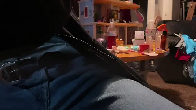 Snapshot of deadpi chatting on December 4, 2025, 5:12 pm deadpi online show from December 4, 2025, 5:12 pm