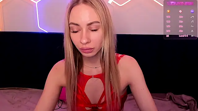 Snapshot of Diana_Garrett chatting on February 15, 2025, 12:01 pm Diana Garrett online show from February 15, 2025, 12:01 pm