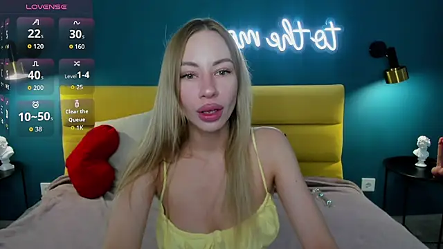 Snapshot of Diana_Garrett chatting on June 23, 2026, 1:36 am Diana Garrett online show from June 23, 2026, 1:36 am