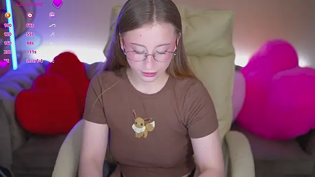 SilverrMoon online show from February 20, 2026, 2:08 pm