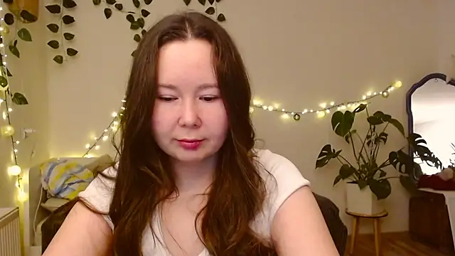 nextdoorbabygirl online show from January 7, 2026, 7:41 pm