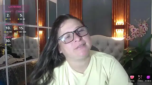 Snapshot of katty_femdom chatting on April 28, 2026, 11:25 am katty femdom online show from April 28, 2026, 11:25 am