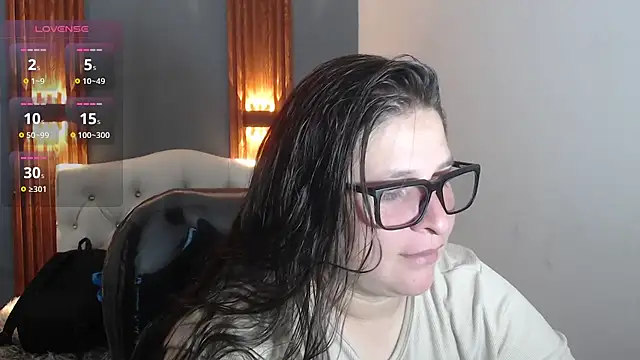 Snapshot of katty_femdom chatting on May 1, 2026, 12:21 pm katty femdom online show from May 1, 2026, 12:21 pm