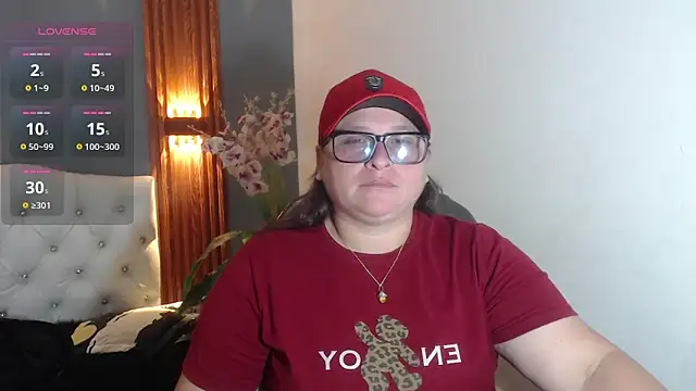Snapshot of katty_femdom chatting on May 20, 2026, 12:24 pm katty femdom online show from May 20, 2026, 12:24 pm