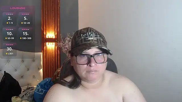 Snapshot of katty_femdom chatting on May 26, 2026, 12:47 pm katty femdom online show from May 26, 2026, 12:47 pm
