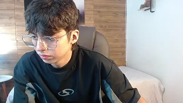 jhoellx online show from September 9, 2025, 8:18 pm