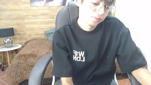 jhoellx online show from March 8, 2025, 12:41 pm