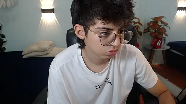 jhoellx online show from October 28, 2025, 8:08 pm