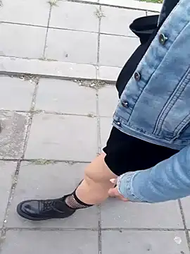 Snapshot of sophie_banger chatting on November 19, 2025, 4:29 pm sophie banger online show from November 19, 2025, 4:29 pm