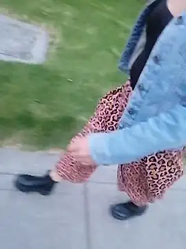 Snapshot of sophie_banger chatting on December 1, 2025, 10:43 pm sophie banger online show from December 1, 2025, 10:43 pm