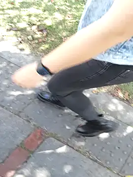 Snapshot of sophie_banger chatting on November 12, 2025, 4:33 pm sophie banger online show from November 12, 2025, 4:33 pm