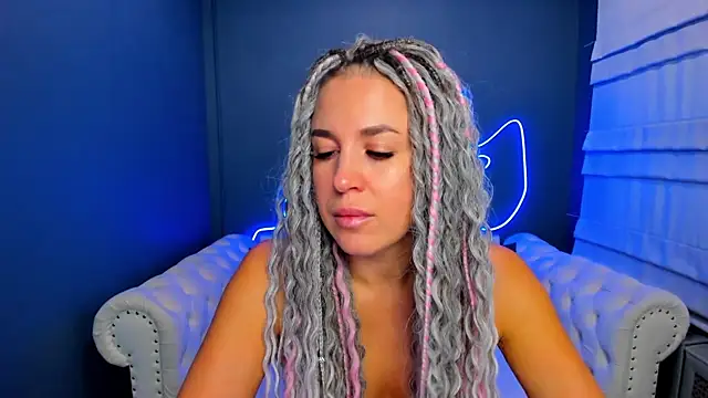 rock n roxy online show from September 26, 2025, 1:23 am