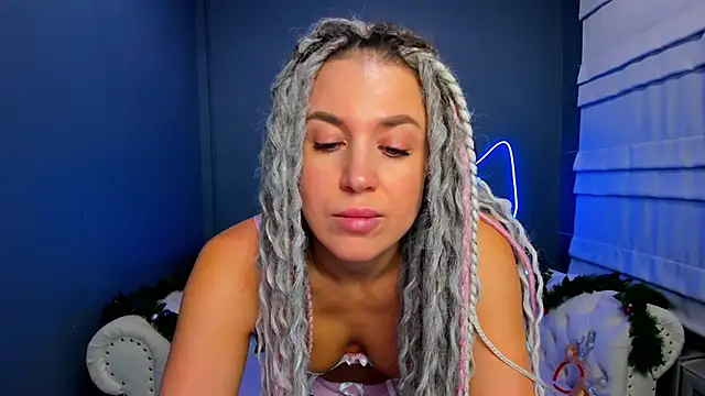 rock n roxy online show from December 23, 2025, 1:27 am