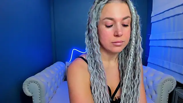 rock n roxy online show from December 17, 2025, 1:21 am