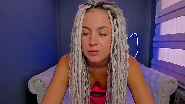 rock n roxy online show from March 7, 2025, 7:41 am