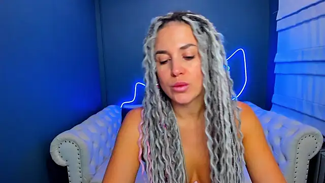 rock n roxy online show from September 18, 2025, 1:19 am